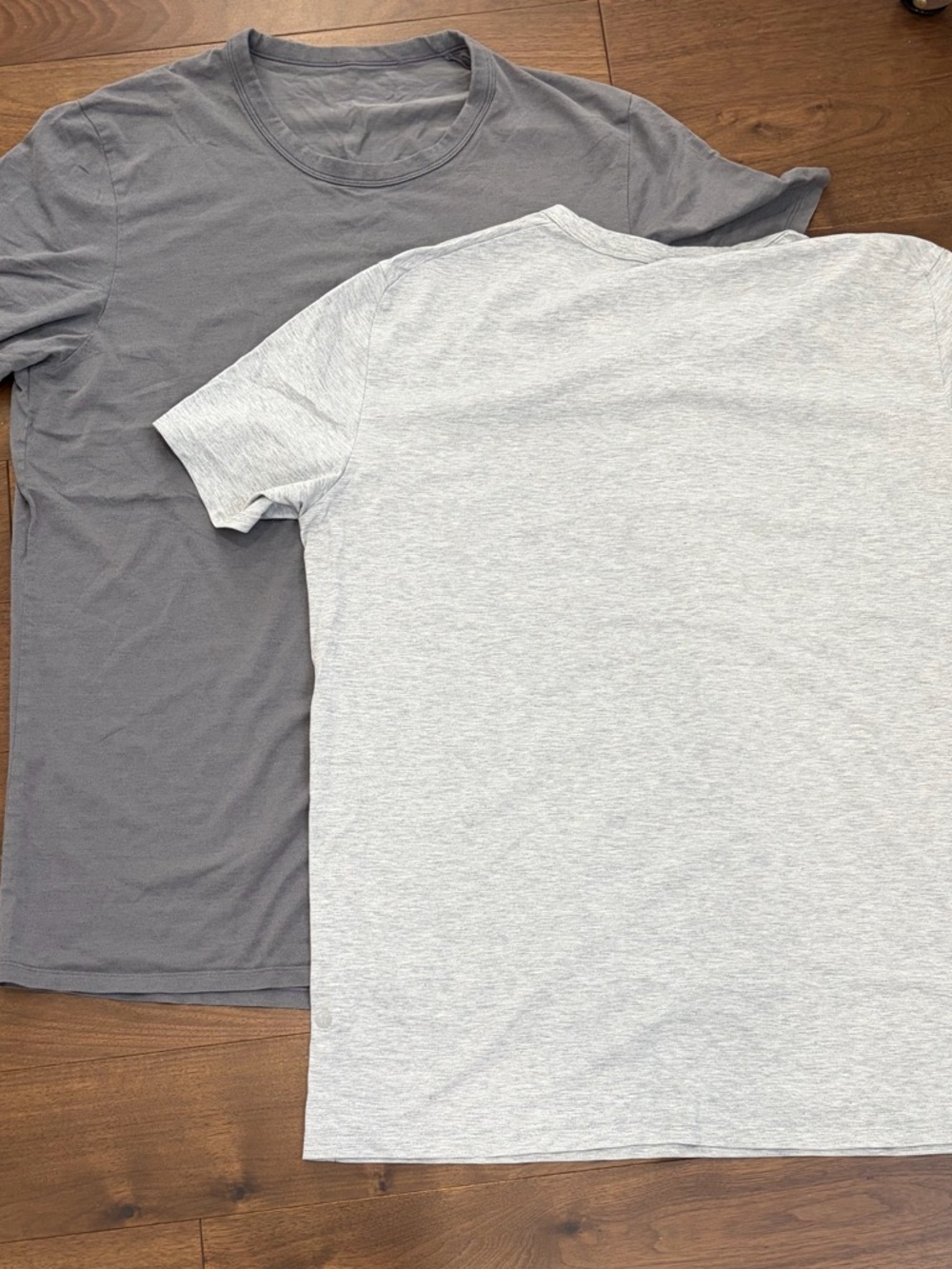 Men's Lululemon Crew Neck T-Shirts - Light Gray & Charcoal (2-Pack)